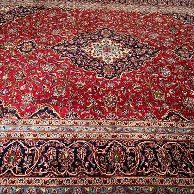 Hand knotted persian rug