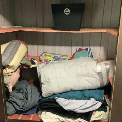 Lots Of Bedding Towels And Linens 