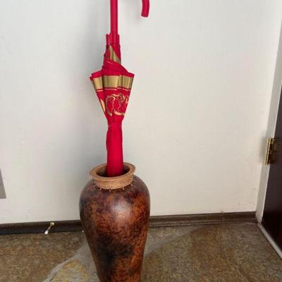 Estée Lauder Umbrella & Clay Fired Vase