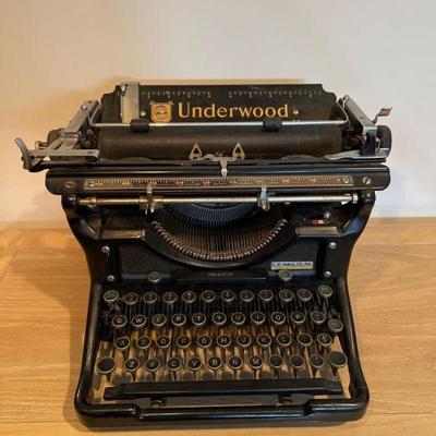 Underwood II Manual Typewriter