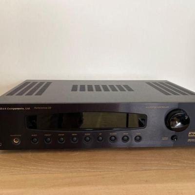 B&K Components REFERENCE 20 Preamp Controller with 5.1 channels
