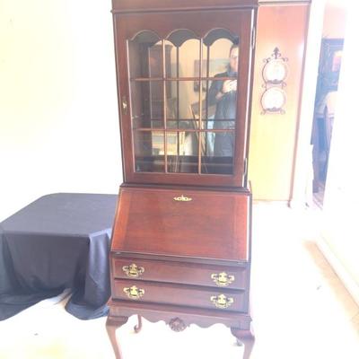 Traditional Lighted Mahogany Queen Anne Legs 2 Piece Vintage Secretary Display Desk w/ Dental Mold Trim