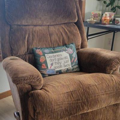 Nice Recliner