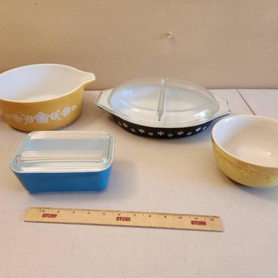 4pc Vintage Kitchenware - Pyrex Butterfly Gold, Refrigerator Box, Hall's Bowl