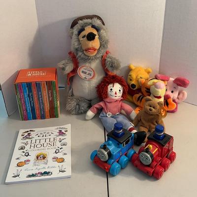 Vintage Kids Toys - Disney Big Al, Pooh Puppets, Raggedy Anne, Little House Bk Set++