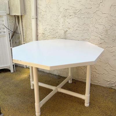 PVC/Fiberglass Octagon Patio Table 42x27x42