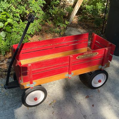 Radio Flyer Town & Country Wooden Kids Wagon W/Removable Side Panels 