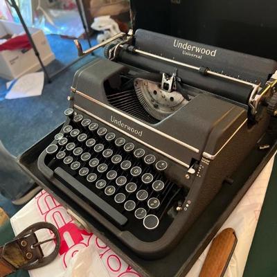 Assortment of vintage & antique type writers
