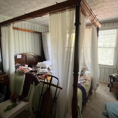 4 poster bed