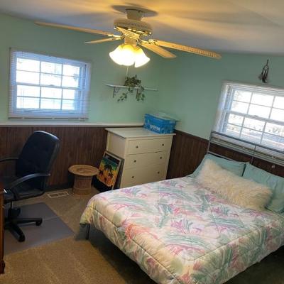 Full size bed