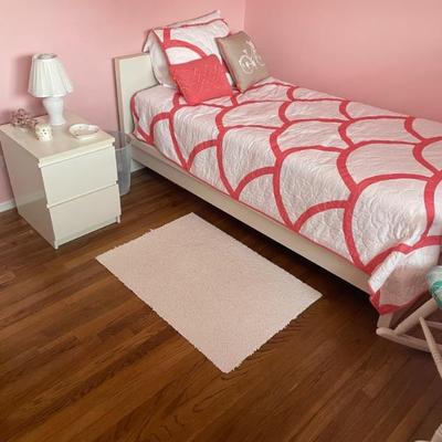 Twin bed