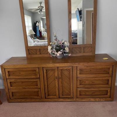 Dresser