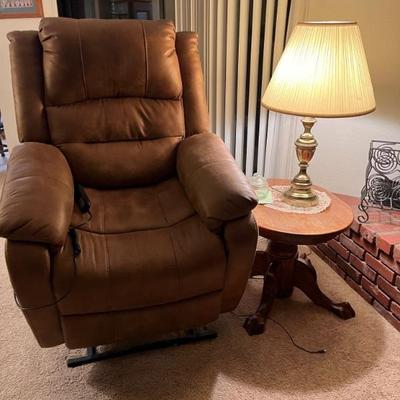 Power lift chair - like new 