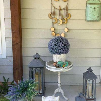 Front porch outdoor decorative items