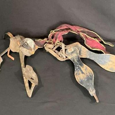 Antique skeleton bird decor