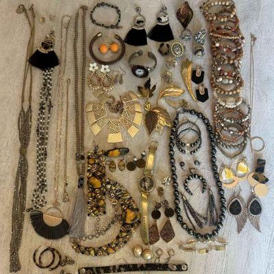Assorted vintage and modern jewelry collection