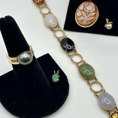 Elegant vintage jewelry set ring bracelet, and brooch