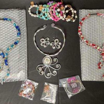 Beaded necklaces and accessories set