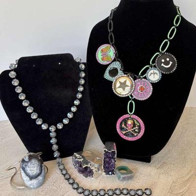 Colorful statement jewelry set