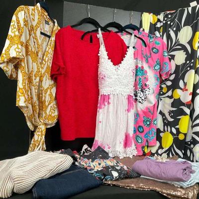 Mystery lot 8 women's tops and dresses collection
