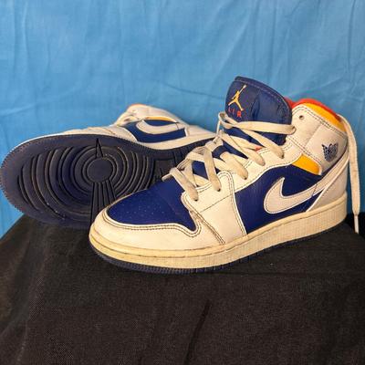 Jordan 1 Mid  - White/ Laser Orange Deep Royal Blue  554724-131