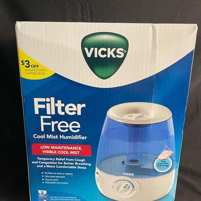 Vicks Humidifier - New in the Box 