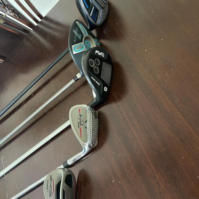 Set of 5 Golf Clubs