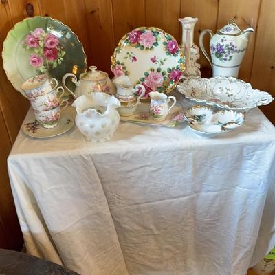 Fenton Coin Dot Vase And Floral Dishware