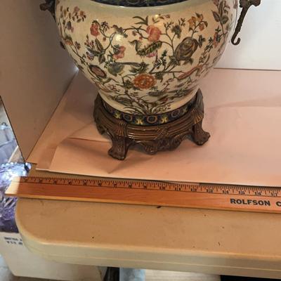Wong Lee Floral Themed Pot 