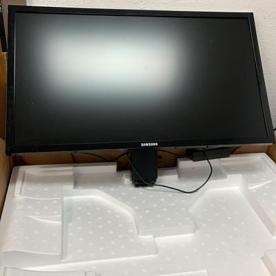 Samsung Monitor And Logitech Wireless Keyboard