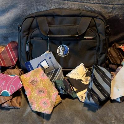 Samsonite Laptop Case With Mavericks Basketball Team Logo And Tie Assortment