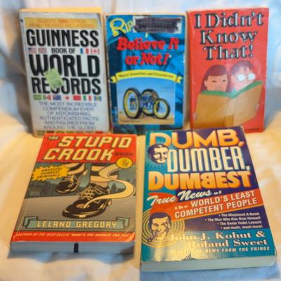 Ripleys Believe It Or Not, Stupid Crook Book I Didn’t Know That Book Assortment