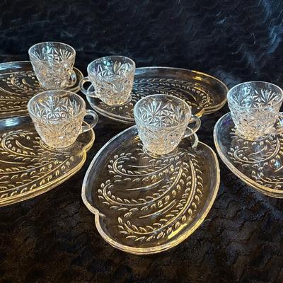 Vintage Snack Plates With Cups Set Of 5