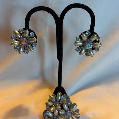 Vintage Blue Rinestone And Metallic Bead Brooch And Earring Set