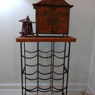 12 Bottle Wine Rack With Decorative Additions 