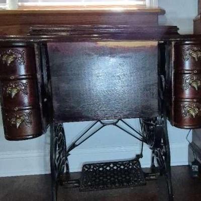 Sewing Machine Table