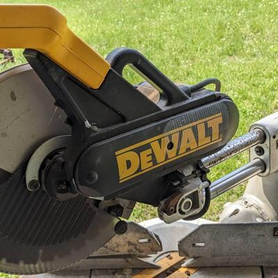 DeWalt Mitre Saw With Table