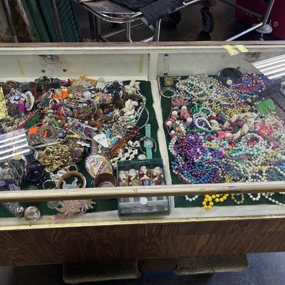 Sale Photo Thumbnail #259