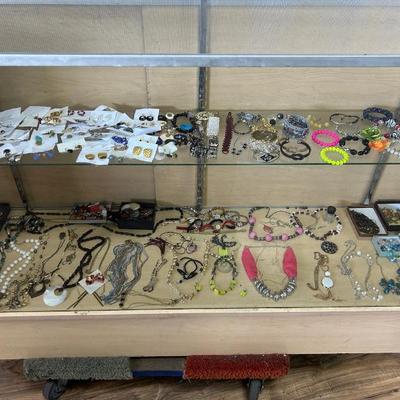 Sale Photo Thumbnail #142