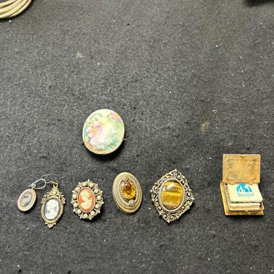Sale Photo Thumbnail #277