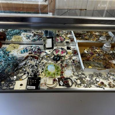 Sale Photo Thumbnail #463