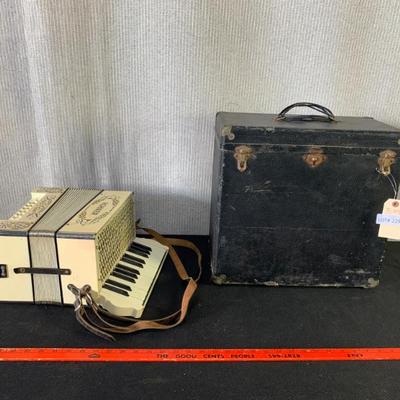 Sale Photo Thumbnail #124