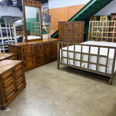 Sale Photo Thumbnail #251