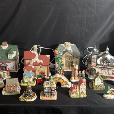 Christmas Village & Accessories 