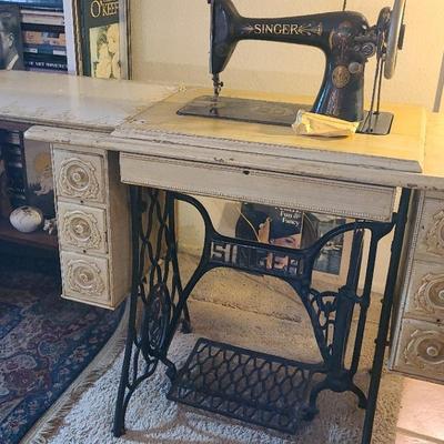 Antique Singer Sewing Machine 