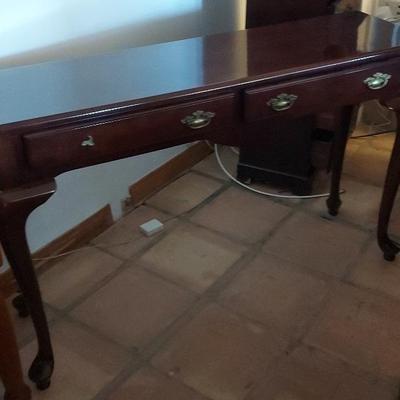 POLISHED SERVER/ENTRY TABLE
