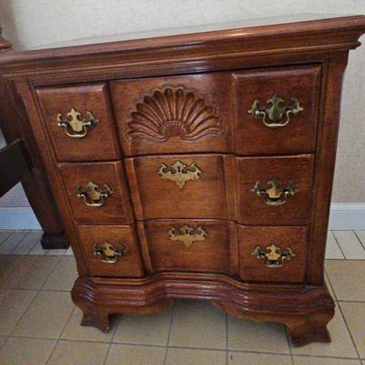 PRETTY EMBELLISHED NIGHT STAND