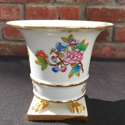 GORGEOUS HEREND FOOTED VASE