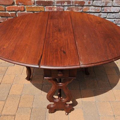 SENSATIONAL DROP LEAF ANTIQUE TABLE
