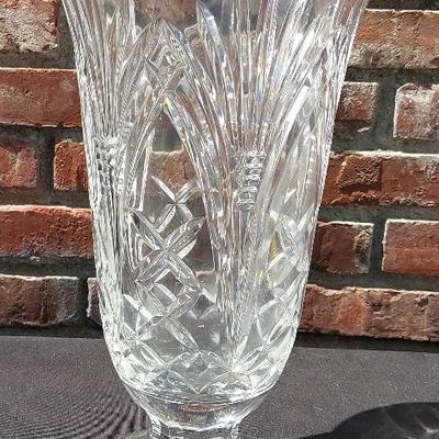 LARGE ELEGANT WATERFORD CRYSTAL VASE